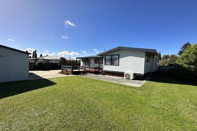 Photo of property in 22 Waianiwa Place, Tokoroa, 3420