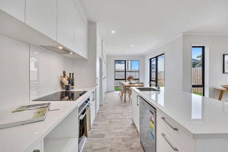 Photo of property in 9/16 Russell Road, Manurewa, Auckland, 2102