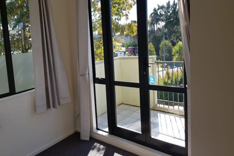 Photo of property in 1/3 Orwell Road, Greenhithe, Auckland, 0632