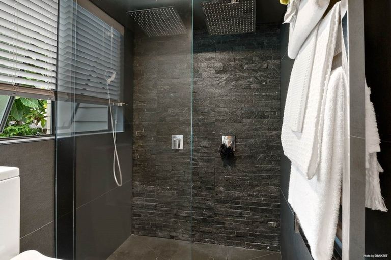 Photo of property in 25 Meadowland Drive, Somerville, Auckland, 2014