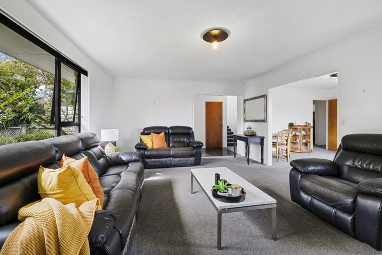 Photo of property in 13 Tamati Place, Merrilands, New Plymouth, 4312