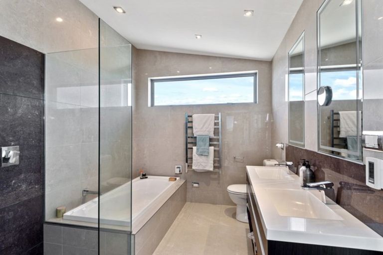 Photo of property in 7 The Belfry, Waimairi Beach, Christchurch, 8083