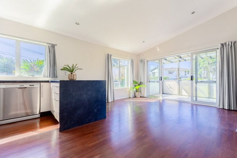 Photo of property in 24a Nathan Avenue, Paraparaumu Beach, Paraparaumu, 5032