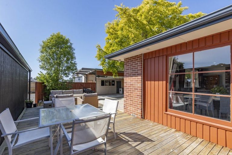 Photo of property in 104 Main North Road, Woodend, 7610