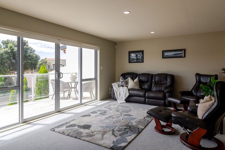 Photo of property in 22 Paremata Drive, Paremata, Porirua, 5024