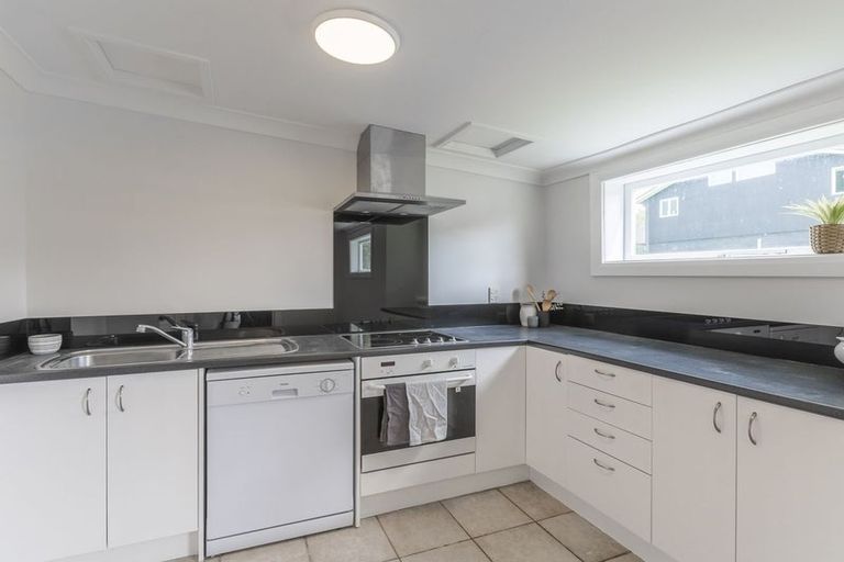 Photo of property in 84 Amohia Street, Paraparaumu, 5032
