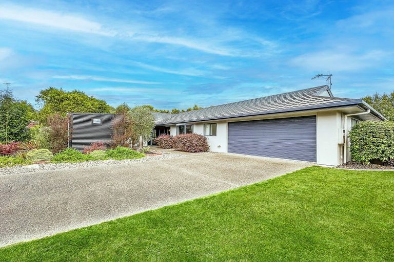 Photo of property in 10 Yasmin Lane, Kinloch, Taupo, 3377