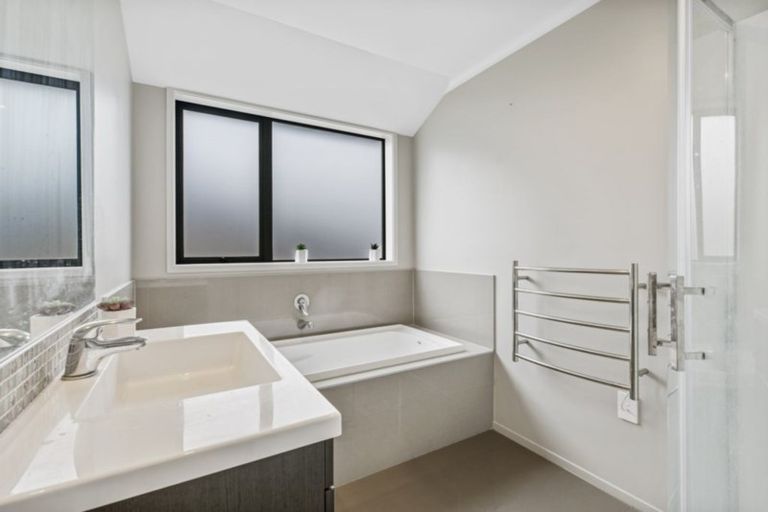 Photo of property in 5 Canmore Street, Pokeno, 2402