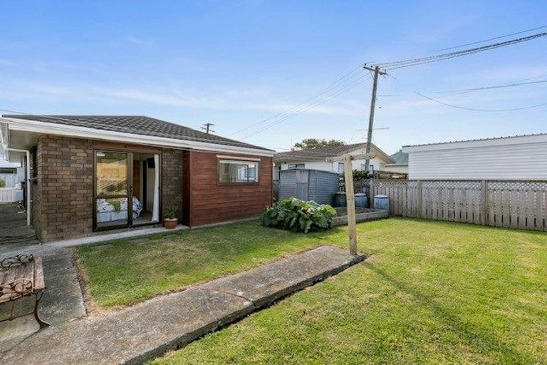 Photo of property in 29a Hardy Street, Waterloo, Lower Hutt, 5011