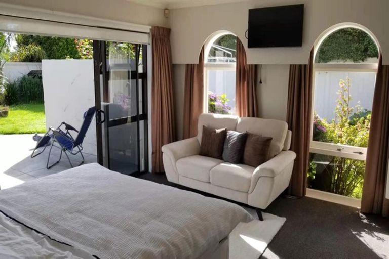 Photo of property in 4 Broman Place, Half Moon Bay, Auckland, 2012