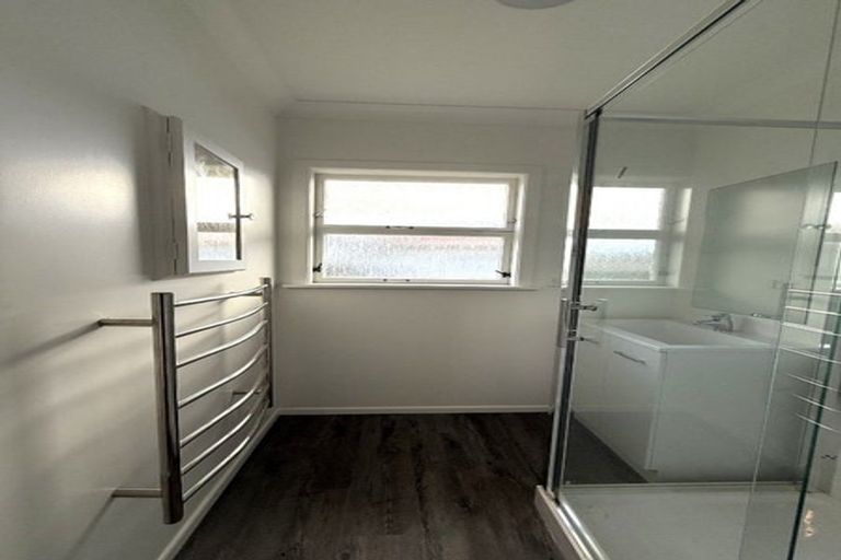 Photo of property in 10 Ross Street, Levin, 5510