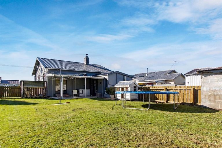 Photo of property in 21 George Street, Waimate, 7924