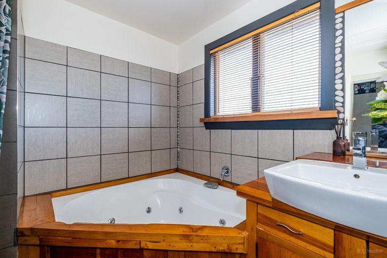 Photo of property in 51 Campbell Street, Geraldine, 7930