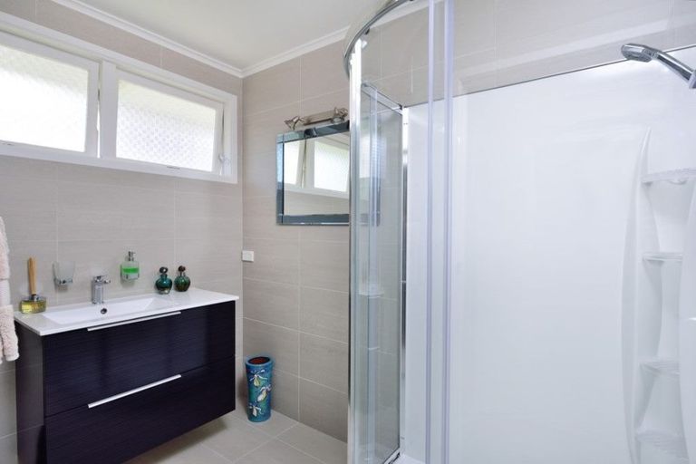 Photo of property in 3/35 Rangitoto Terrace, Milford, Auckland, 0620