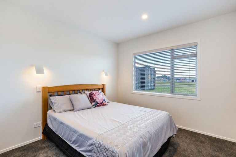 Photo of property in 2 Uku Way, Wharewaka, Taupo, 3330