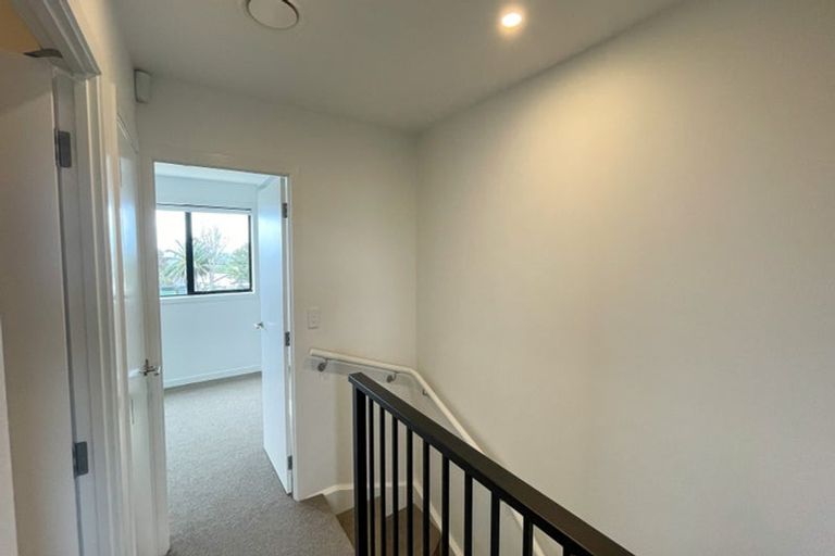 Photo of property in 11/5 Brandon Road, Glen Eden, Auckland, 0602