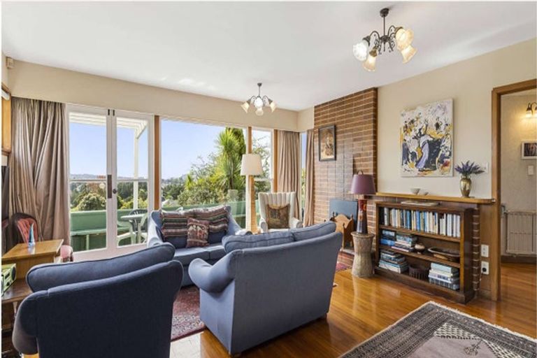 Photo of property in 4 Alton Avenue, Hillcrest, Auckland, 0627