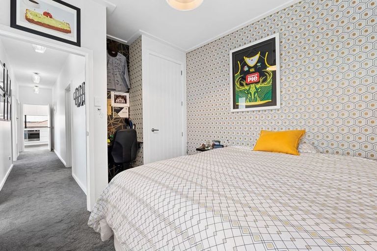 Photo of property in 482 Devon Street East, Strandon, New Plymouth, 4312