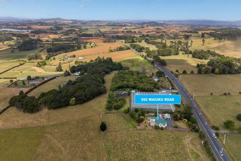 Photo of property in 892 Waiuku Road, Mauku, Pukekohe, 2678