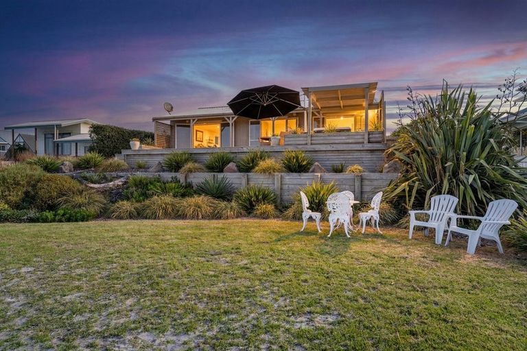 Photo of property in 151 Pukehina Parade, Pukehina, Te Puke, 3189