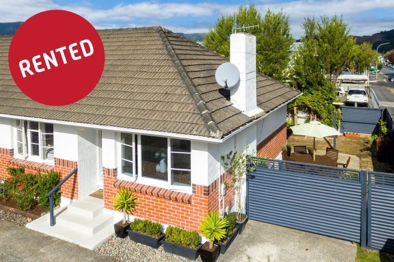 Photo of property in 60 Gibbons Street, Ebdentown, Upper Hutt, 5018