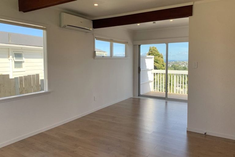 Photo of property in 72a Carlisle Road, Browns Bay, Auckland, 0632