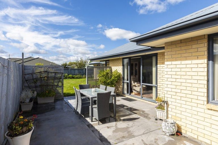 Photo of property in 71 Springs Road, Hornby, Christchurch, 8042