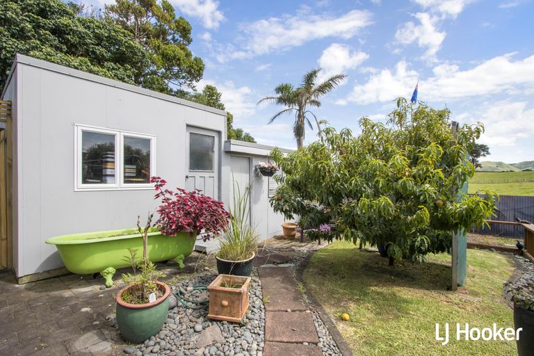 Photo of property in 126 Seaforth Road, Waihi Beach, 3611