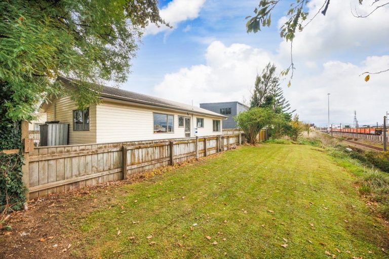 Photo of property in 47b Leeds Street, Milson, Palmerston North, 4414