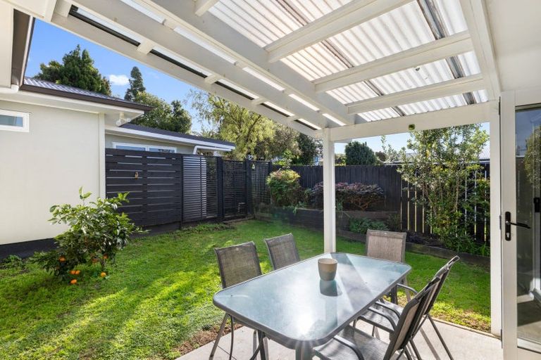 Photo of property in 22 Queen Road, Bellevue, Tauranga, 3110