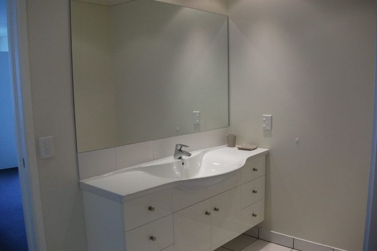 Photo of property in 12/72e Devonport Road, Tauranga, 3110