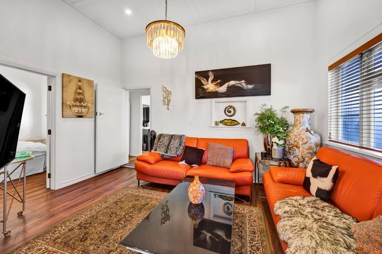 Photo of property in 35 Victoria Street, Patea, 4520