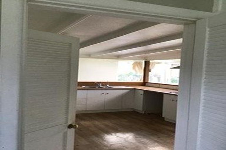 Photo of property in 63 Puriri Road, Waikanae, 5036