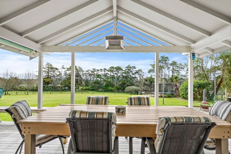 Photo of property in 53 Motu Road, Kumeu, 0891