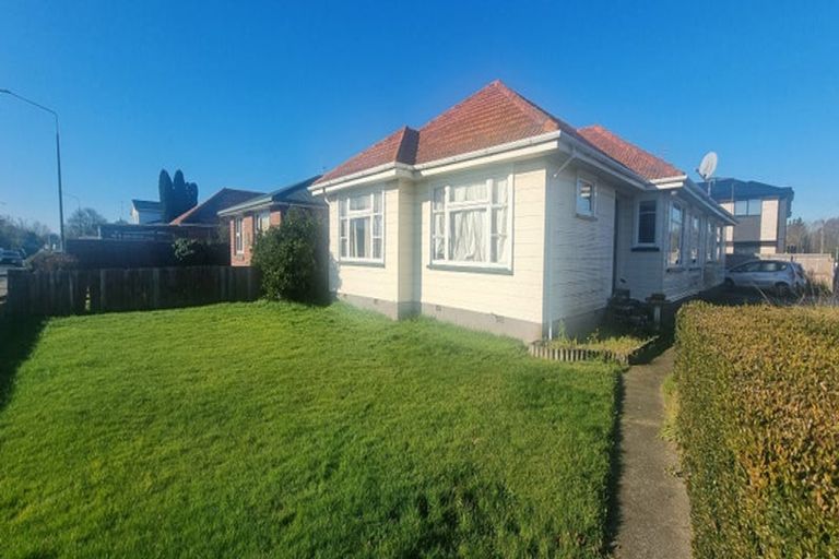 Photo of property in 108 Main North Road, Papanui, Christchurch, 8052