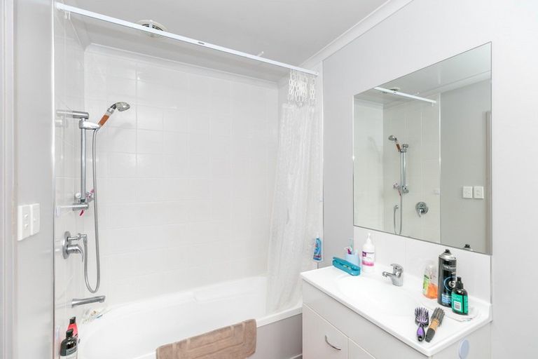 Photo of property in 21 Twickenham Place, Nawton, Hamilton, 3200