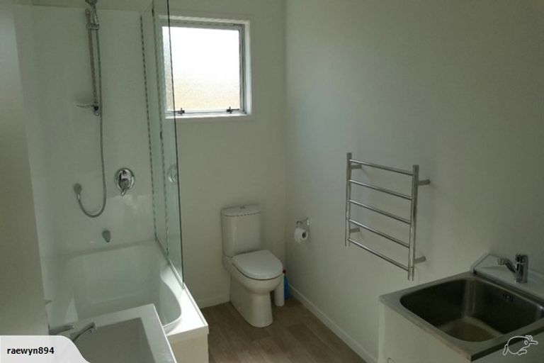 Photo of property in 3/1 Cockayne Crescent, Sunnynook, Auckland, 0620