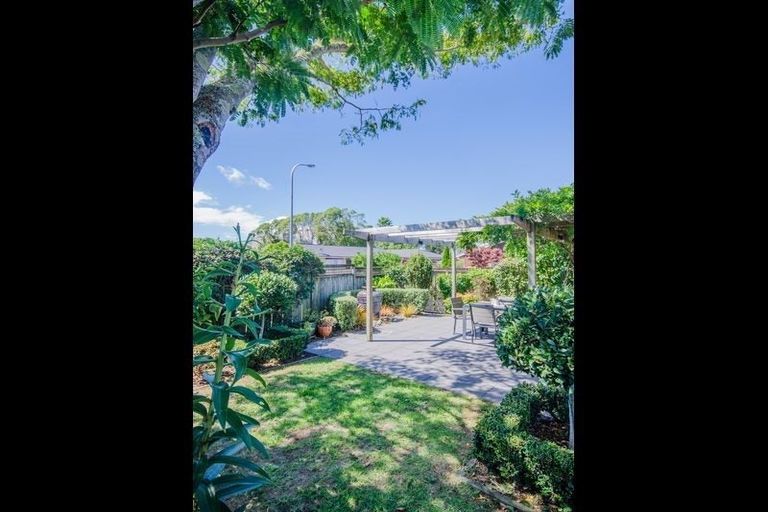 Photo of property in 1 Denning Place, Ellerslie, Auckland, 1051