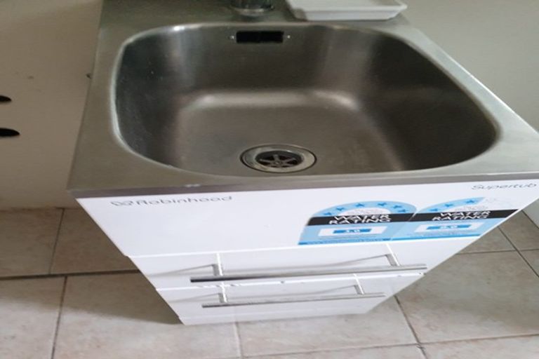 Photo of property in 9 Merchant Avenue, Te Atatu South, Auckland, 0610