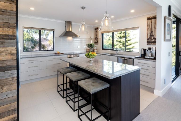 Photo of property in 103 Pine Harbour Parade, Beachlands, Auckland, 2018