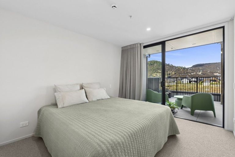 Photo of property in 10/7 Northlake Drive, Wanaka, 9305