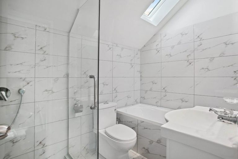 Photo of property in 28a Chesley Place, Half Moon Bay, Auckland, 2012