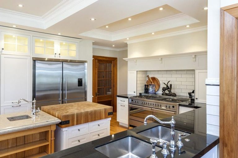 Photo of property in 5 Saint Barnabas Lane, Fendalton, Christchurch, 8052