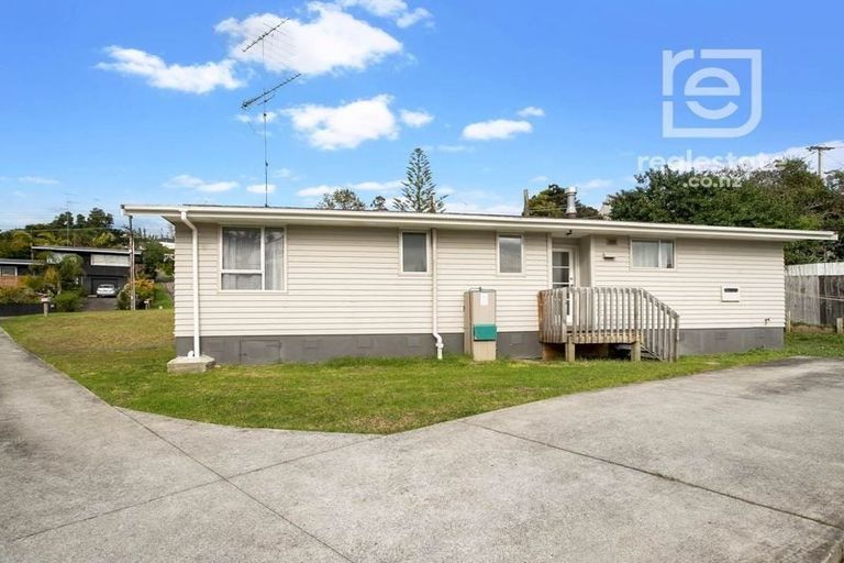 Photo of property in 59 Peach Road, Glenfield, Auckland, 0629