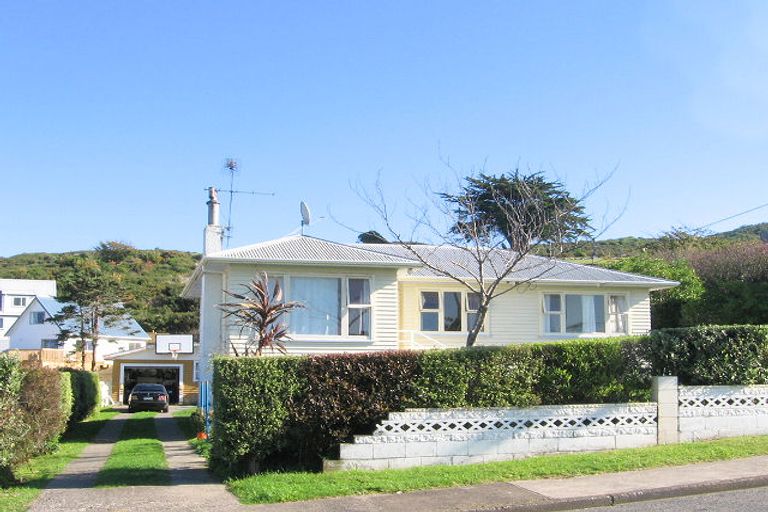 Photo of property in 63 Ngatitoa Street, Takapuwahia, Porirua, 5022