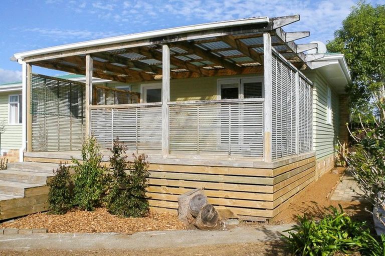 Photo of property in 6 Birdwood Road, Pukekohe, 2120