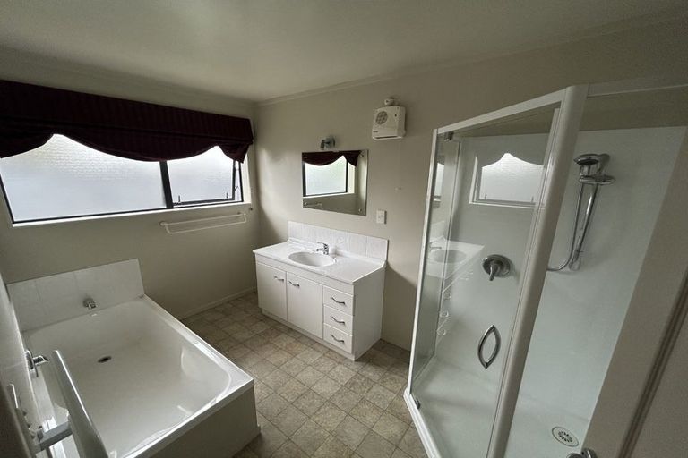 Photo of property in 126a Winchester Street, Levin, 5510