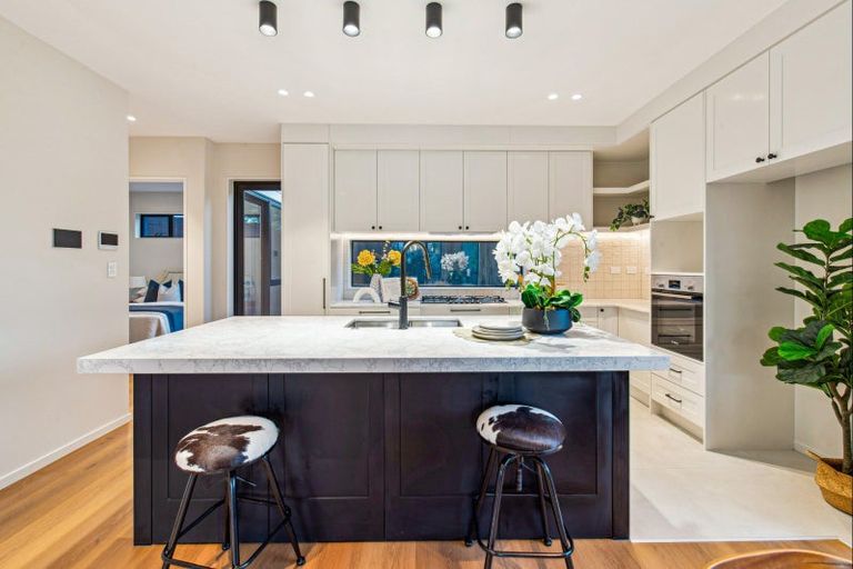 Photo of property in 22c Gulf Crest, Bucklands Beach, Auckland, 2012