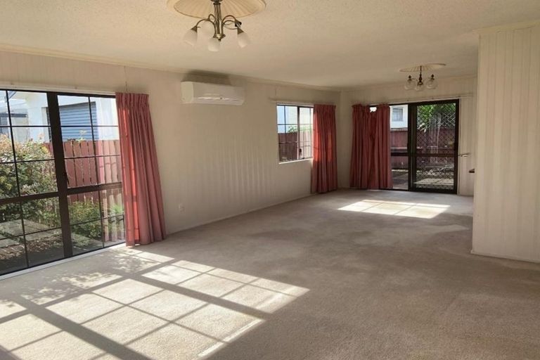 Photo of property in 27a Western Hills Drive, Kensington, Whangarei, 0112