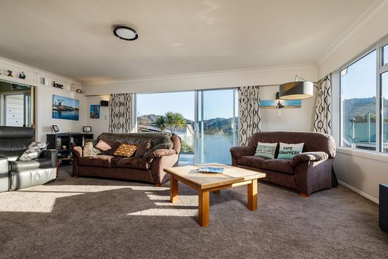 Photo of property in 7 Krishna Way, Khandallah, Wellington, 6035